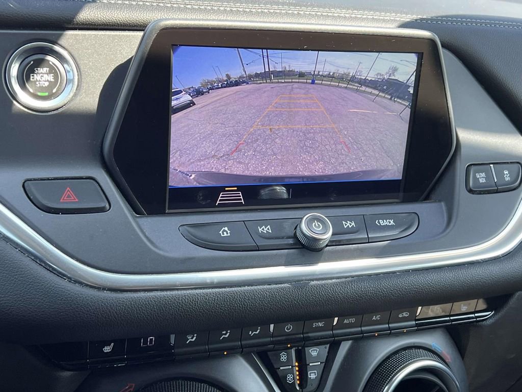 Used 2019 Chevrolet Blazer LT FWD image 18