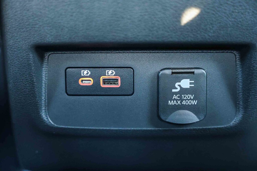 Used 2025 Nissan Frontier PRO-4X w/ Pro Premium Package image 8