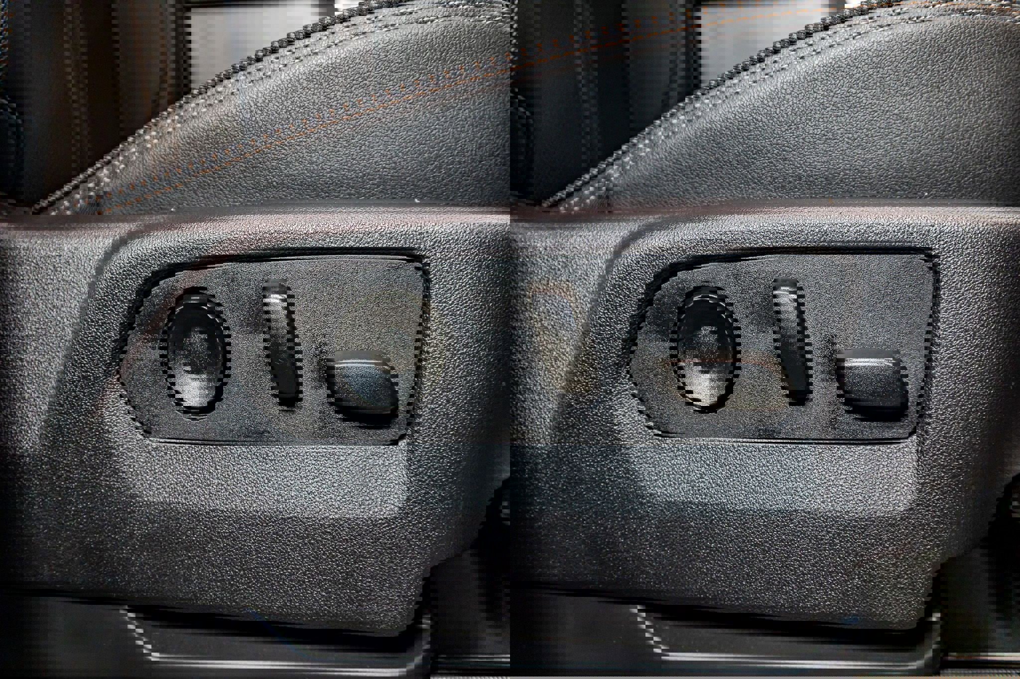 Used 2024 Chevrolet Silverado 1500 High Country w/ Technology Package image 27