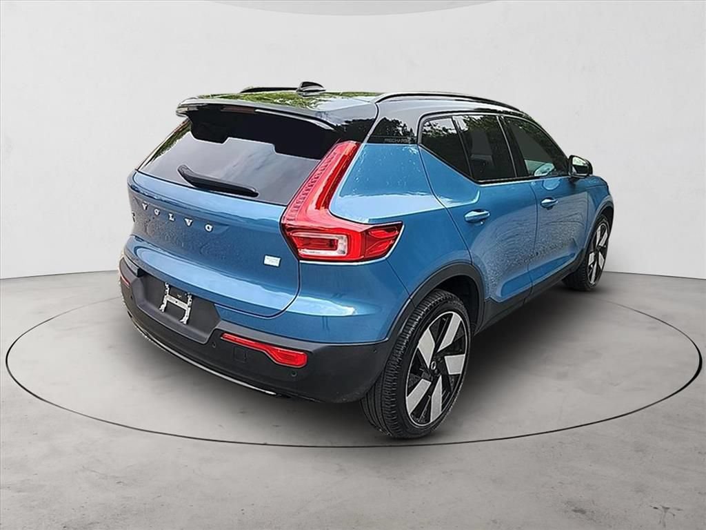 Certified 2023 Volvo XC40 Recharge Ultimate w/ Protection Package Premier AWD/4WD image 5