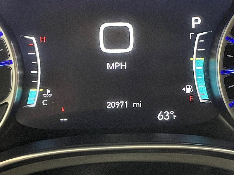Used 2025 Chrysler Pacifica Pinnacle FWD image 26