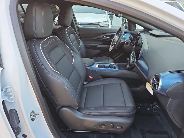 Used 2026 Chevrolet Equinox EV LT w/ Convenience Package II FWD image 27