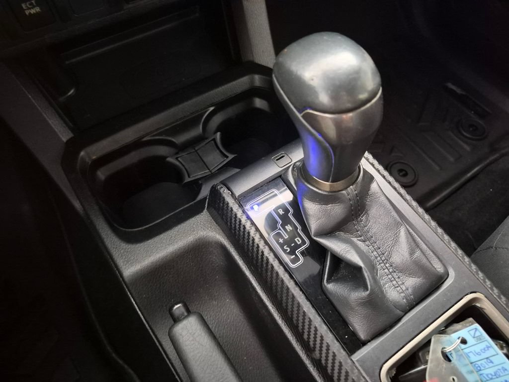 Used 2019 Toyota Tacoma TRD Off-Road AWD/4WD image 17