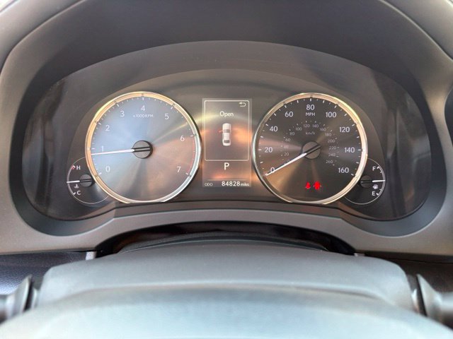 Used 2018 Lexus IS 300 w/ Comfort Package RWD image 15