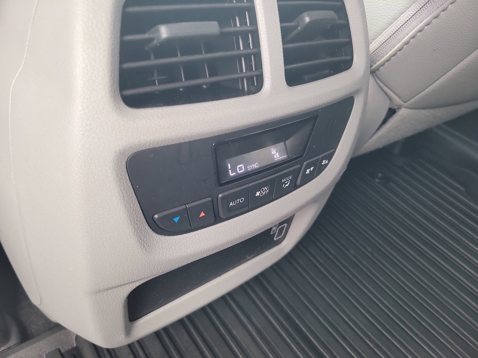 Used 2022 Honda Pilot EX-L image 27
