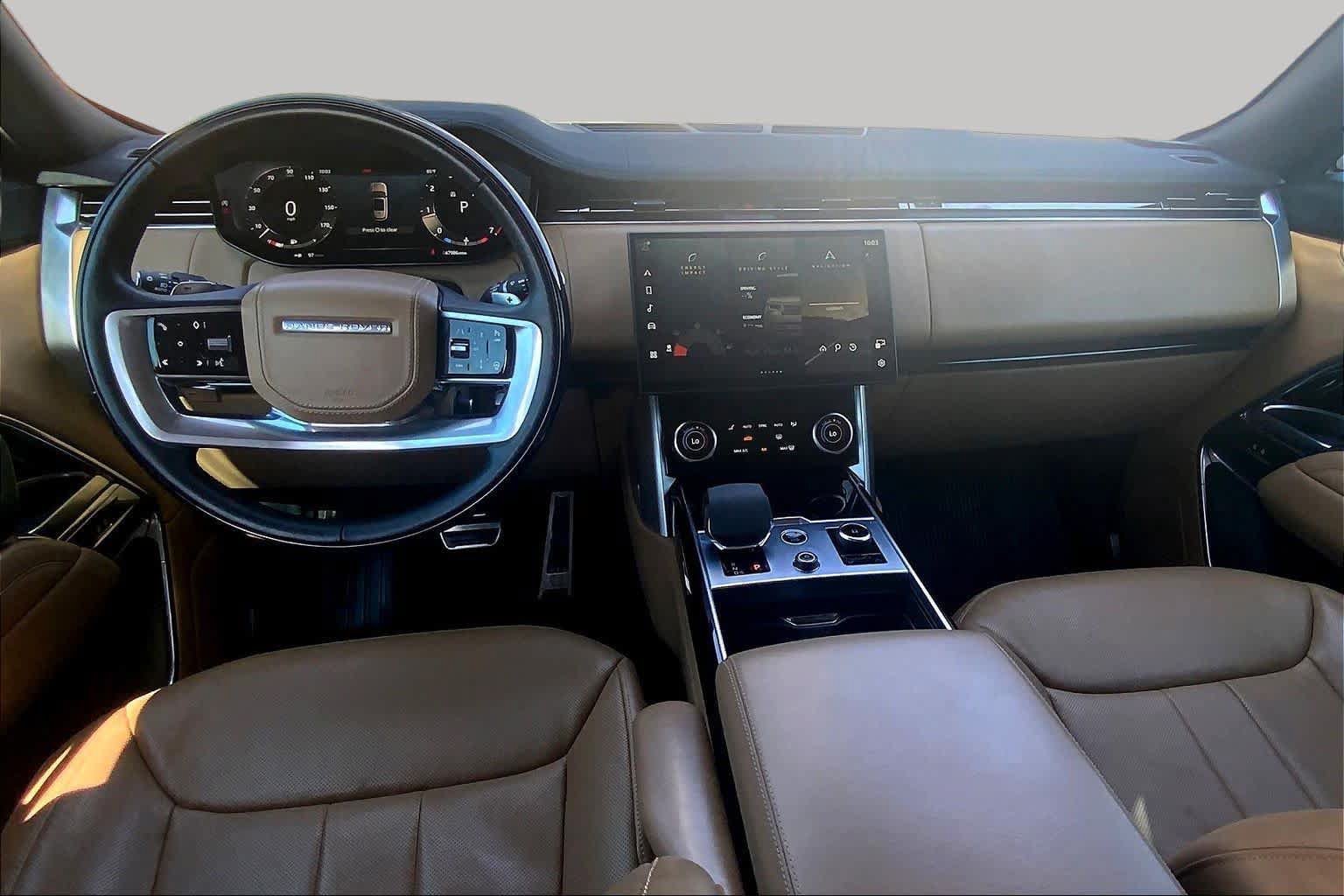 Used 2023 Land Rover Range Rover Long Wheelbase SE AWD/4WD image 16