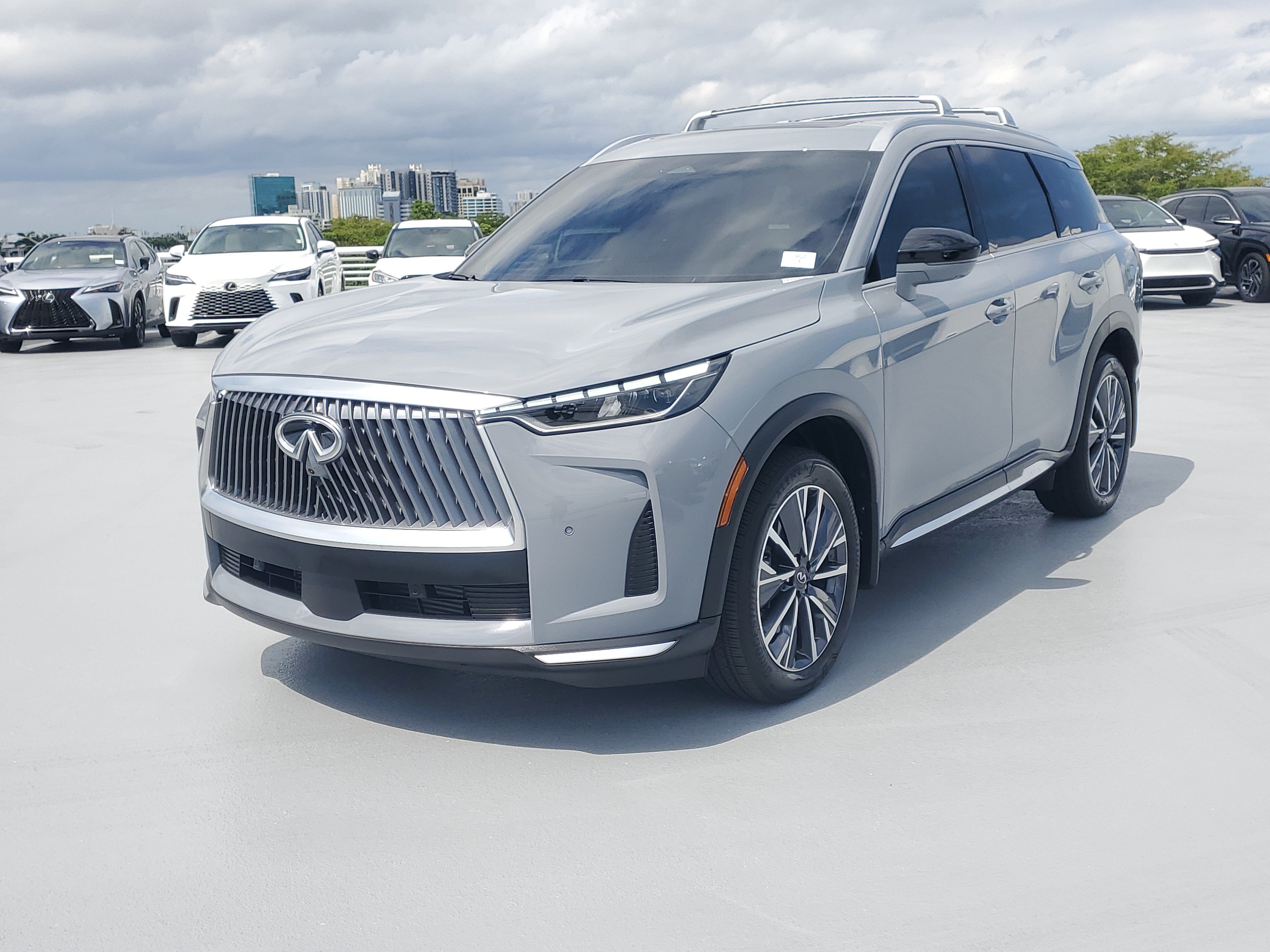 Used 2026 INFINITI QX60 Luxe w/ Cargo Package AWD/4WD image 3