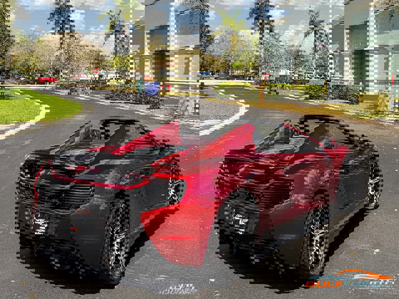 Used 2015 McLaren 650S Spider image 68