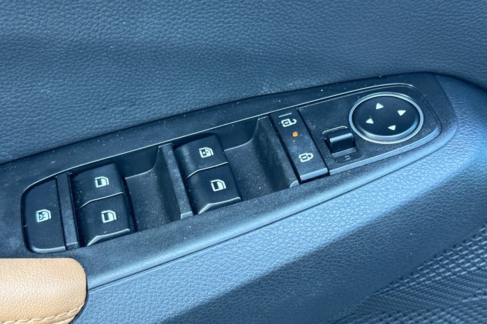 Certified 2024 Kia Seltos EX FWD image 13
