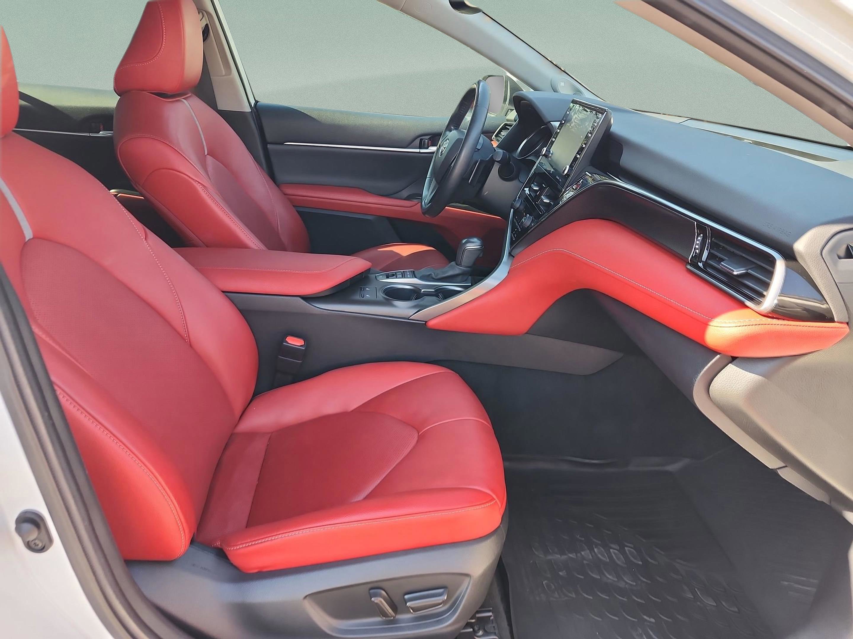 Used 2021 Toyota Camry XSE image 17