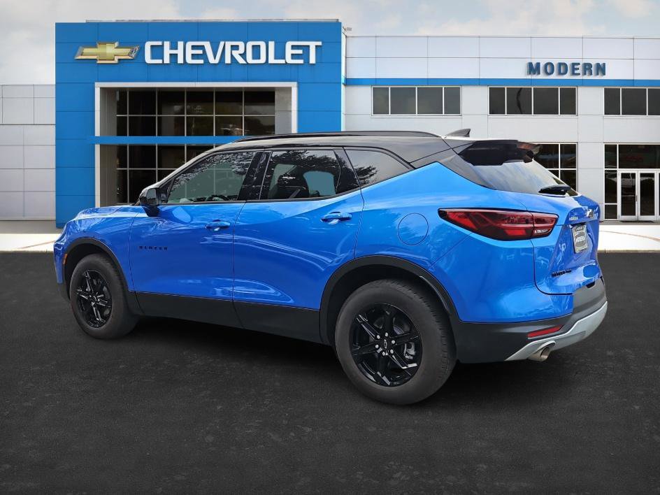 New 2025 Chevrolet Blazer LT w/ Midnight/Sport Edition image 3