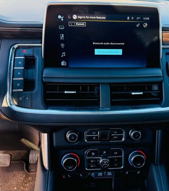 Used 2023 Chevrolet Suburban Z71 w/ Luxury Package image 9