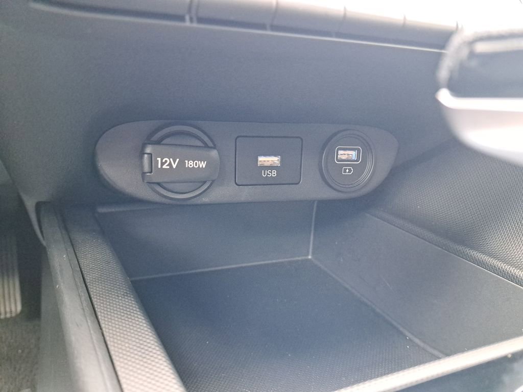 Used 2023 Hyundai Elantra Blue image 23