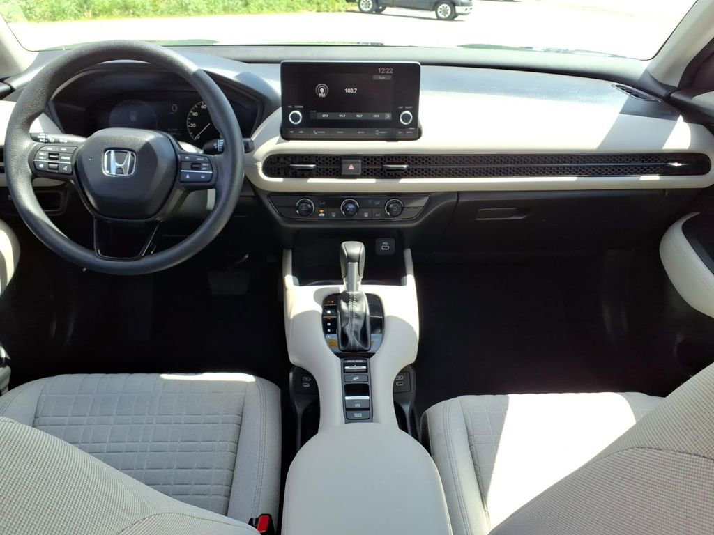 Used 2025 Honda HR-V LX image 18