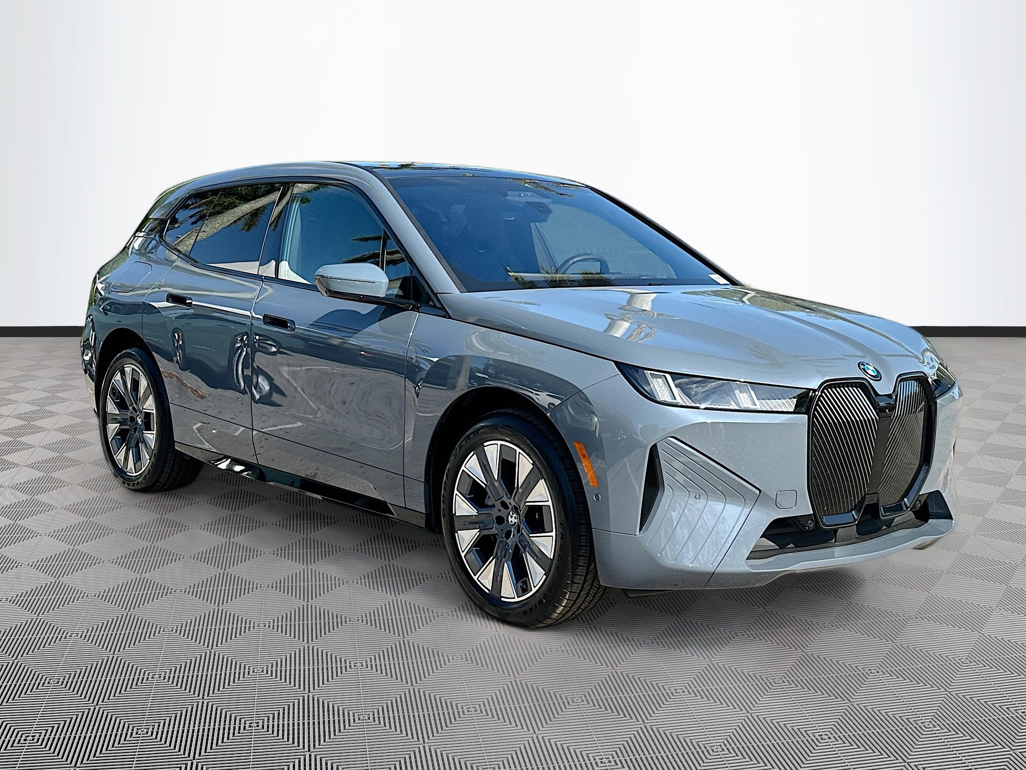 New 2026 BMW iX xDrive60 image 1