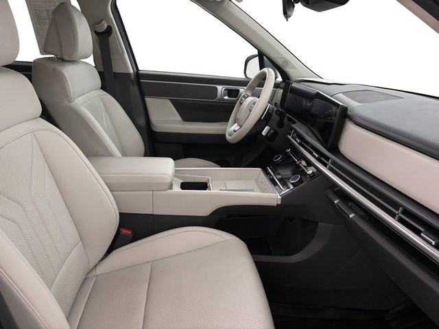 Used 2025 Hyundai Santa Fe SEL image 14