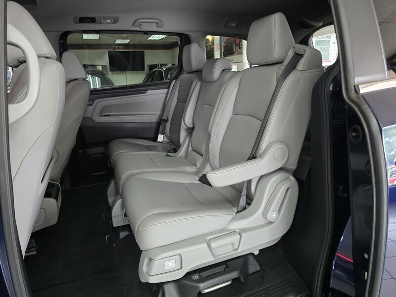 Used 2023 Honda Odyssey EX-L image 11