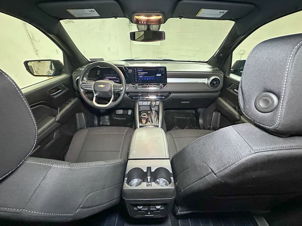 Used 2023 Chevrolet Colorado LT image 30