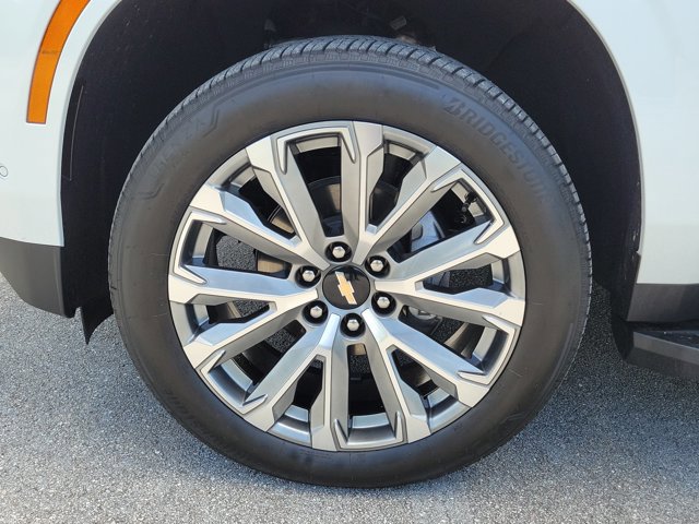 Used 2025 Chevrolet Tahoe High Country AWD/4WD image 6