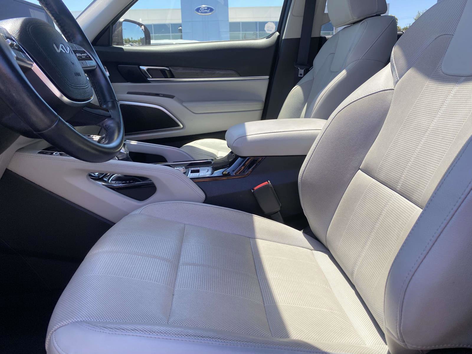 Used 2022 Kia Telluride EX w/ EX Premium Package FWD image 16