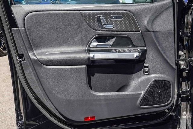 Used 2024 Mercedes-Benz EQB 350 4MATIC SUV w/ Winter Package image 17