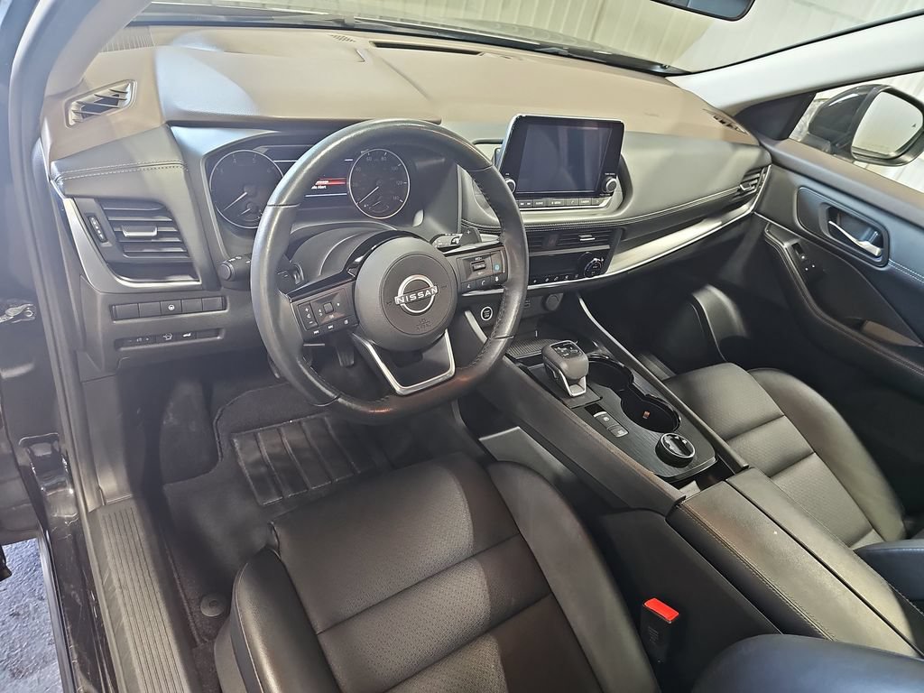 Certified 2023 Nissan Rogue SV w/ SV Premium B Package AWD/4WD image 17