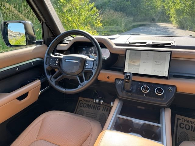 Certified 2025 Land Rover Defender 110 X AWD/4WD image 28