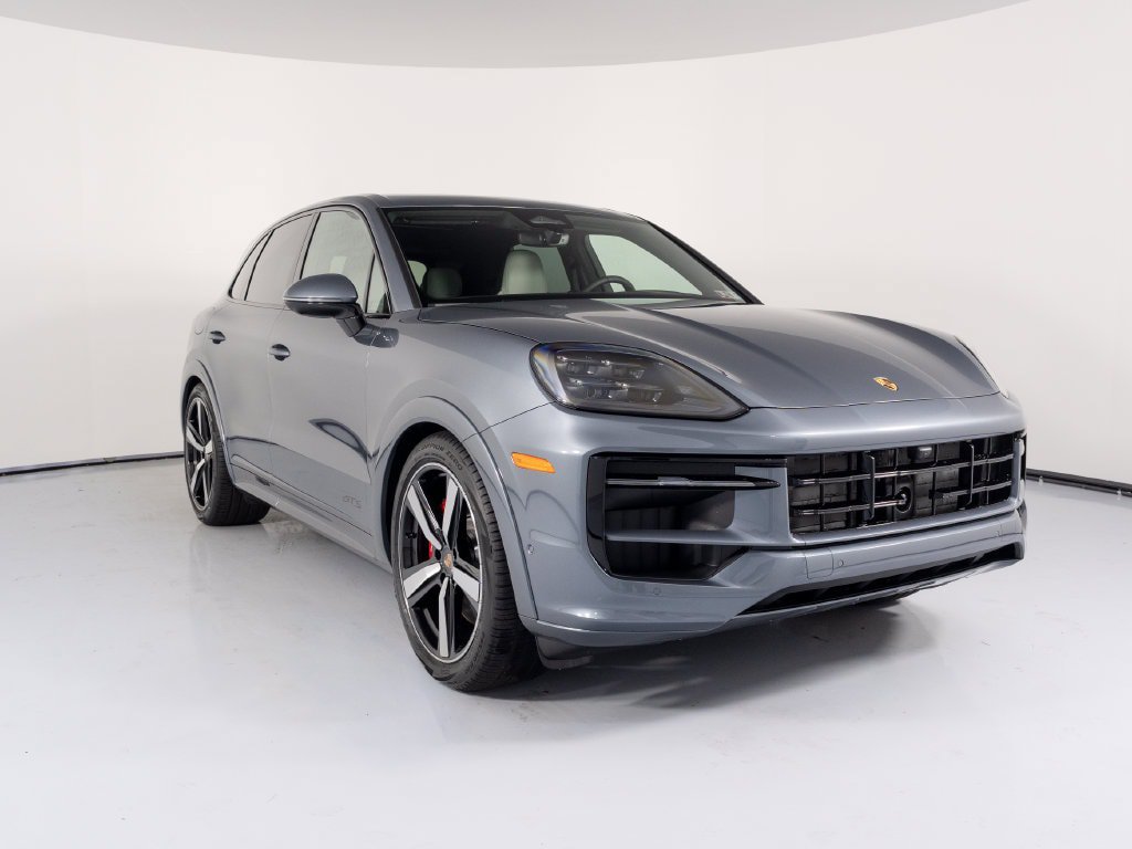 New 2026 Porsche Cayenne GTS AWD/4WD image 13
