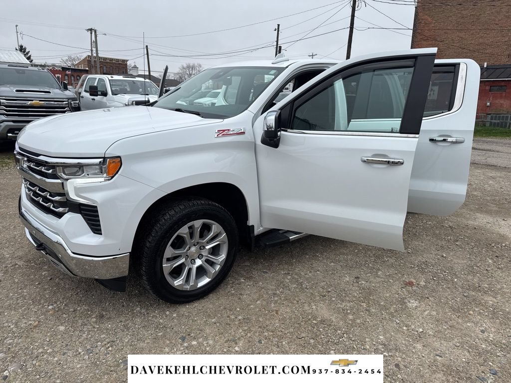 Used 2022 Chevrolet Silverado 1500 LTZ w/ LTZ Premium Package AWD/4WD image 29