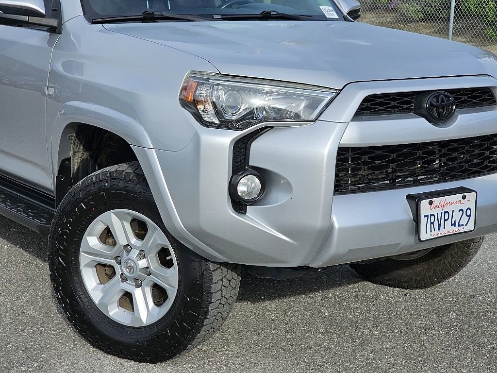 Used 2016 Toyota 4Runner SR5 Premium image 5