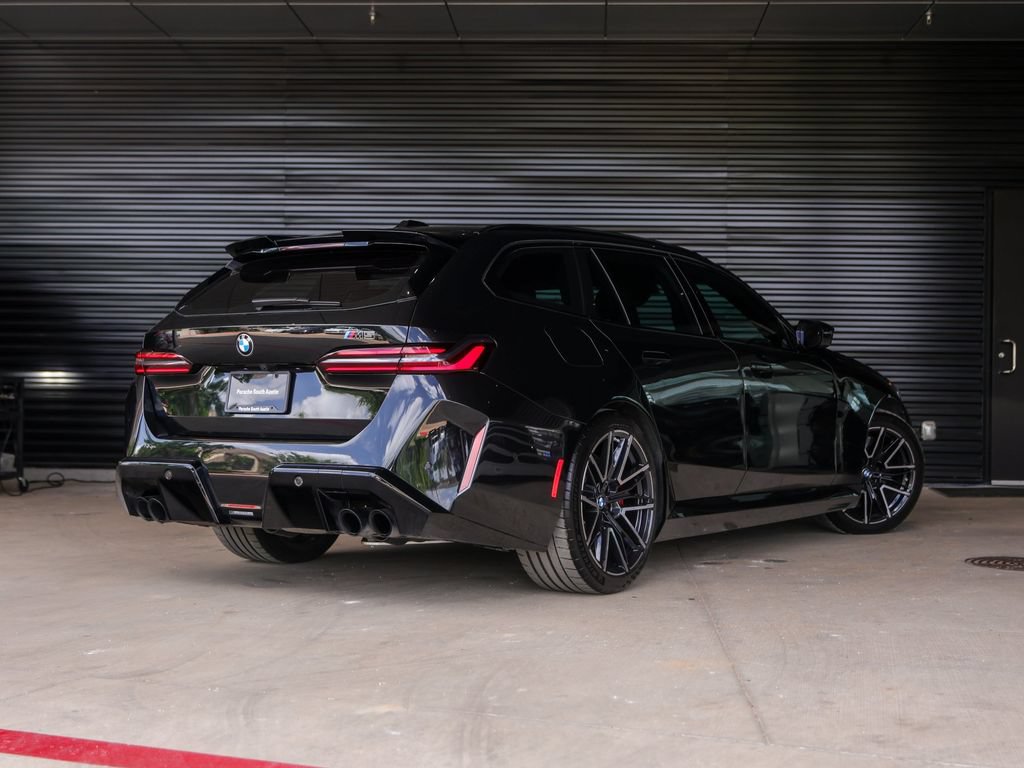 Used 2026 BMW M5 Touring AWD/4WD image 7