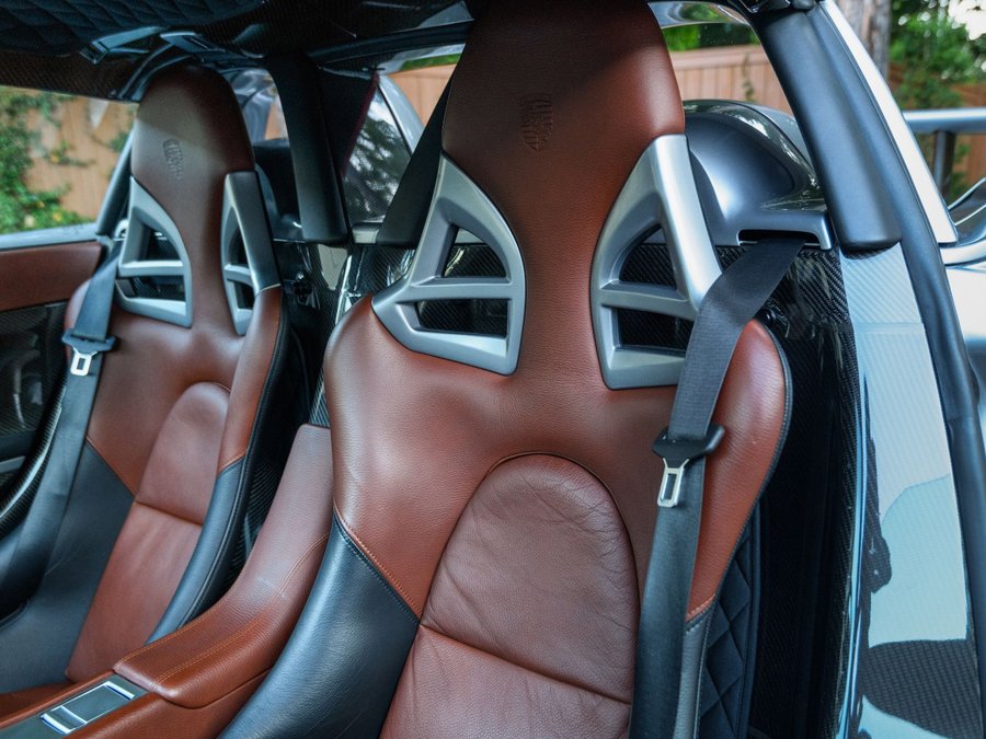 Used 2005 Porsche Carrera GT image 21