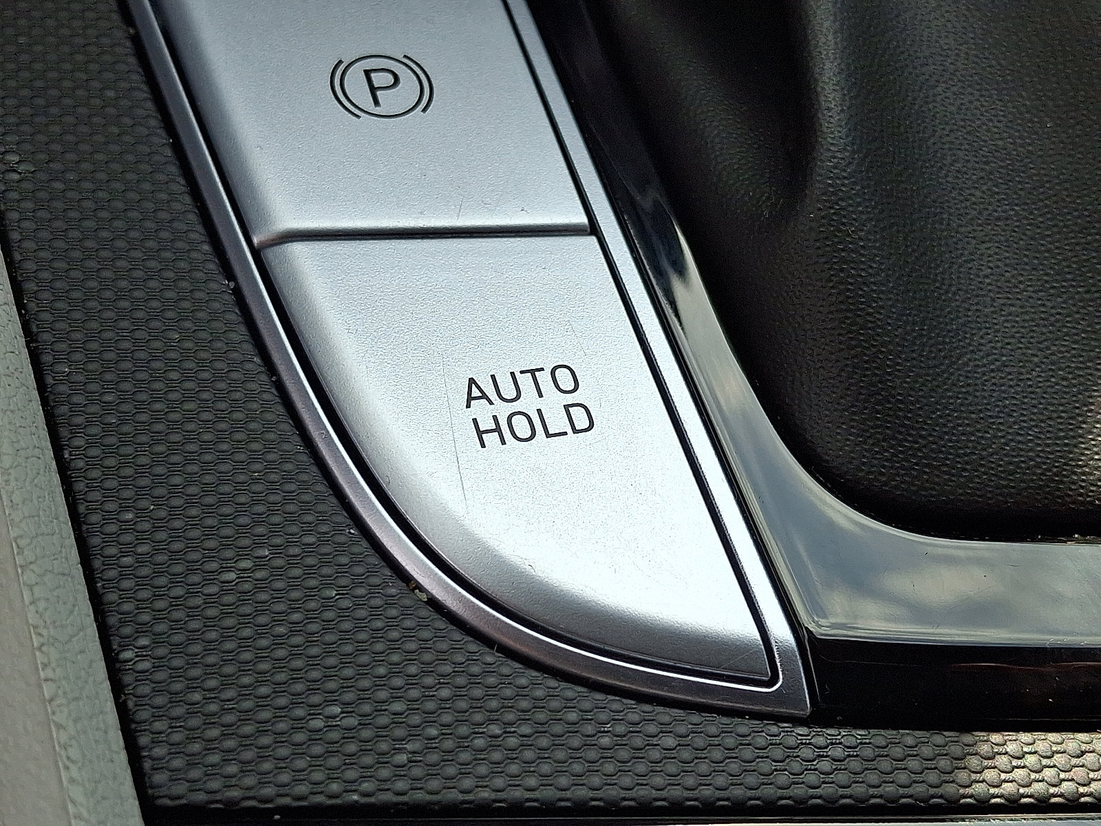 Used 2025 Hyundai Elantra Limited FWD image 26