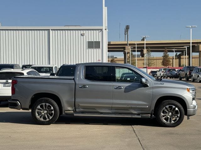 Used 2024 Chevrolet Silverado 1500 High Country AWD/4WD image 3