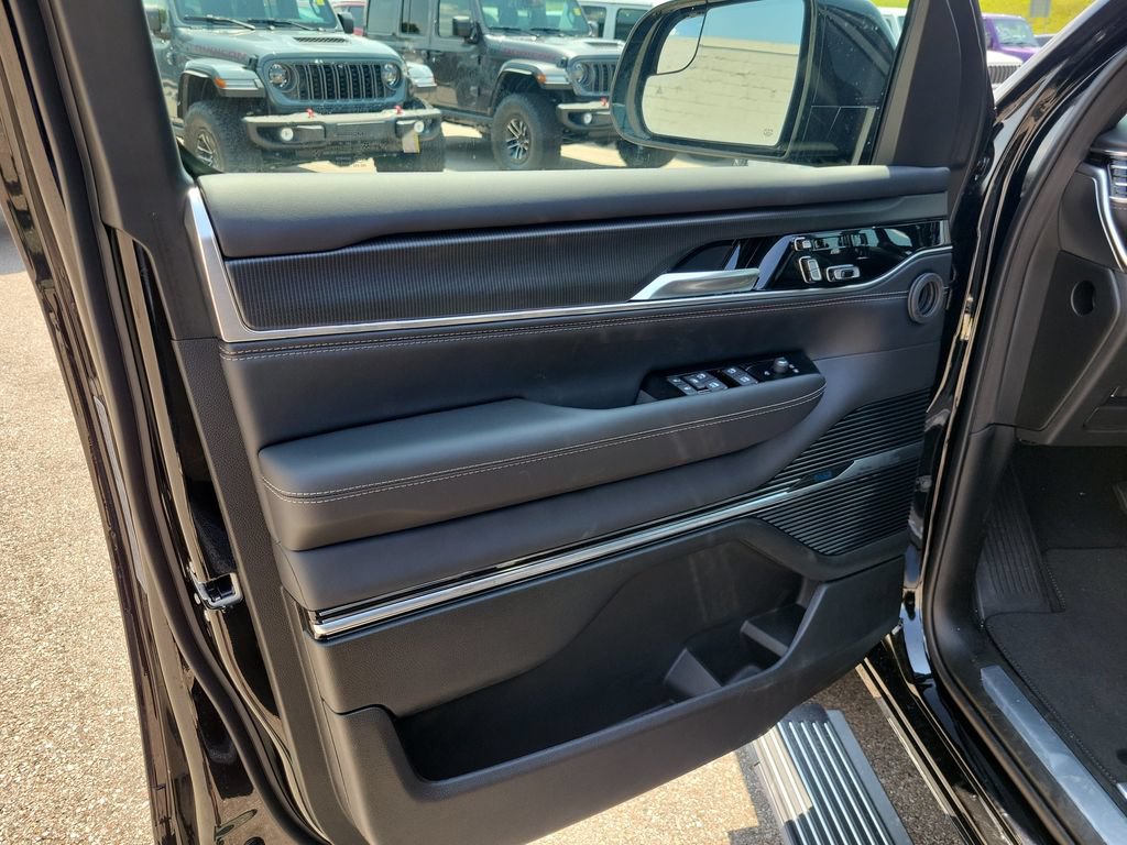 New 2026 Jeep Grand Wagoneer Summit AWD/4WD image 14