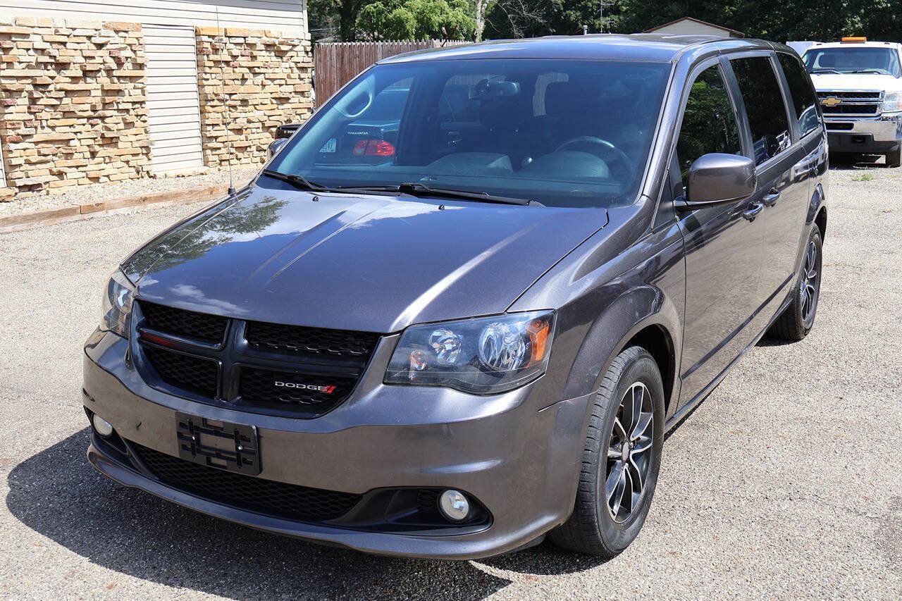 Used 2018 Dodge Grand Caravan SE FWD image 3