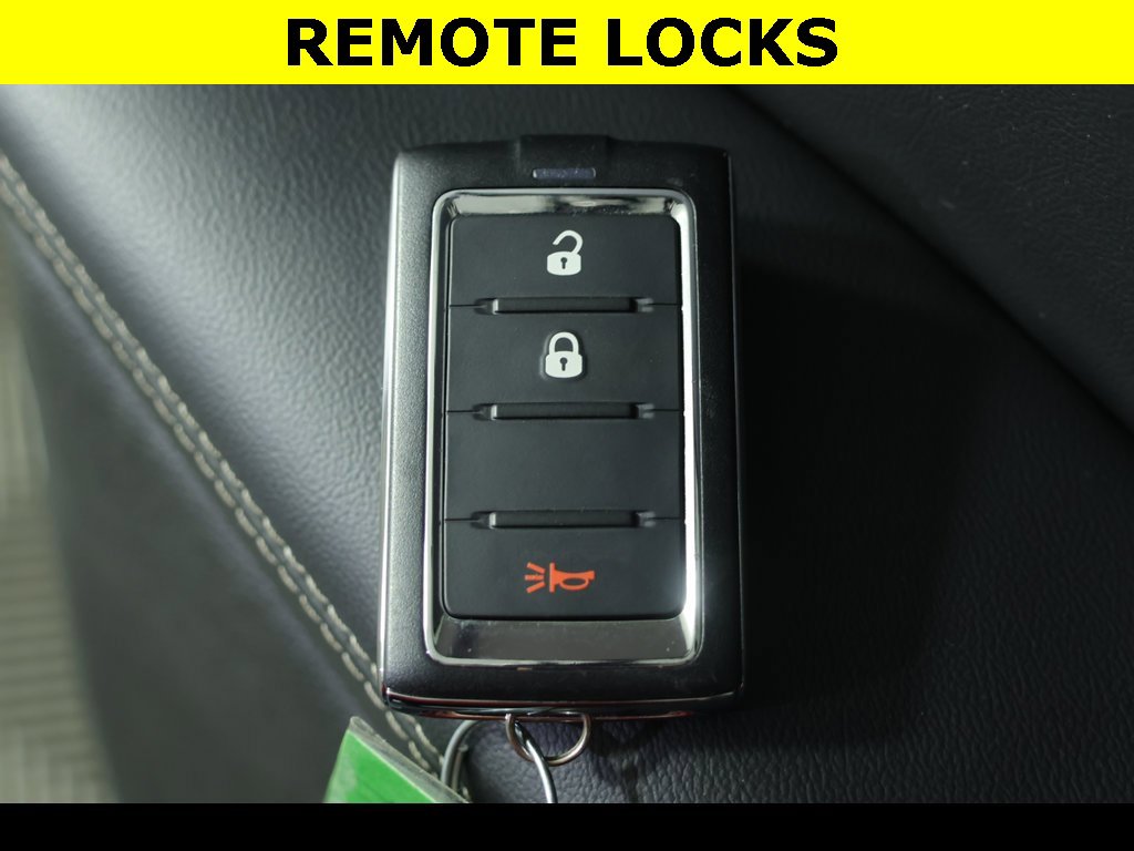 Used 2023 Jeep Grand Cherokee Laredo image 14