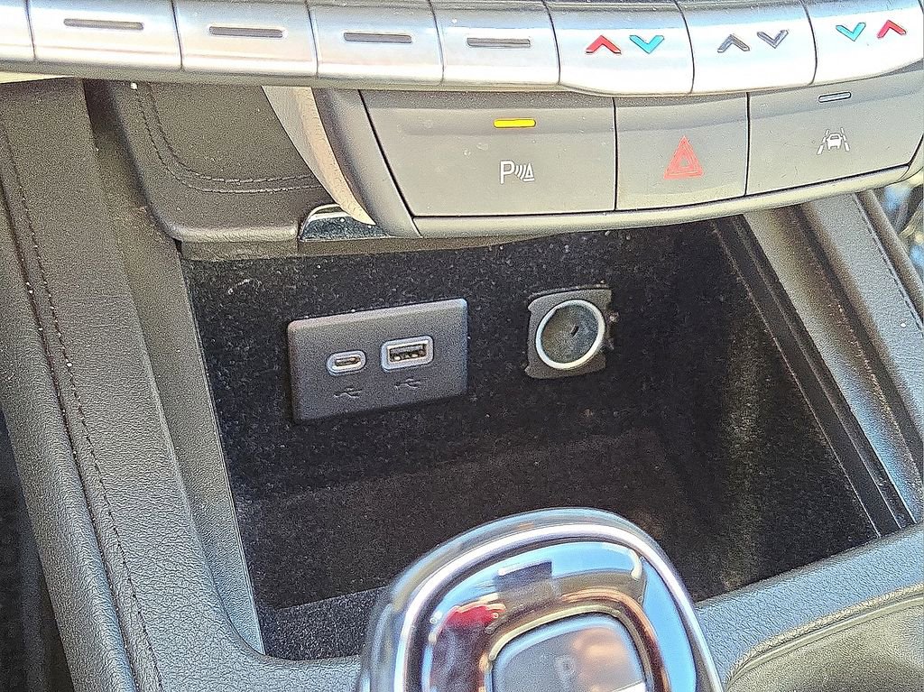 Used 2023 Cadillac XT4 Premium Luxury image 29