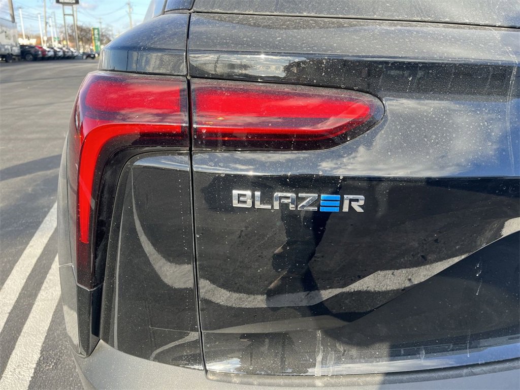 New 2026 Chevrolet Blazer EV LT image 33
