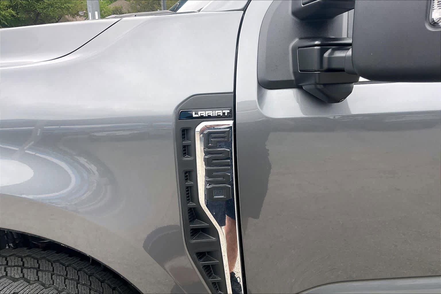 Used 2025 Ford F250 Lariat w/ Chrome Package AWD/4WD image 31
