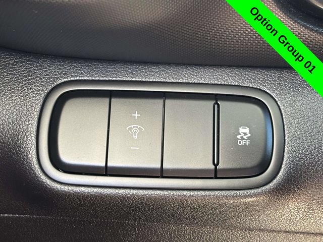 Used 2023 Hyundai Venue SEL FWD image 12