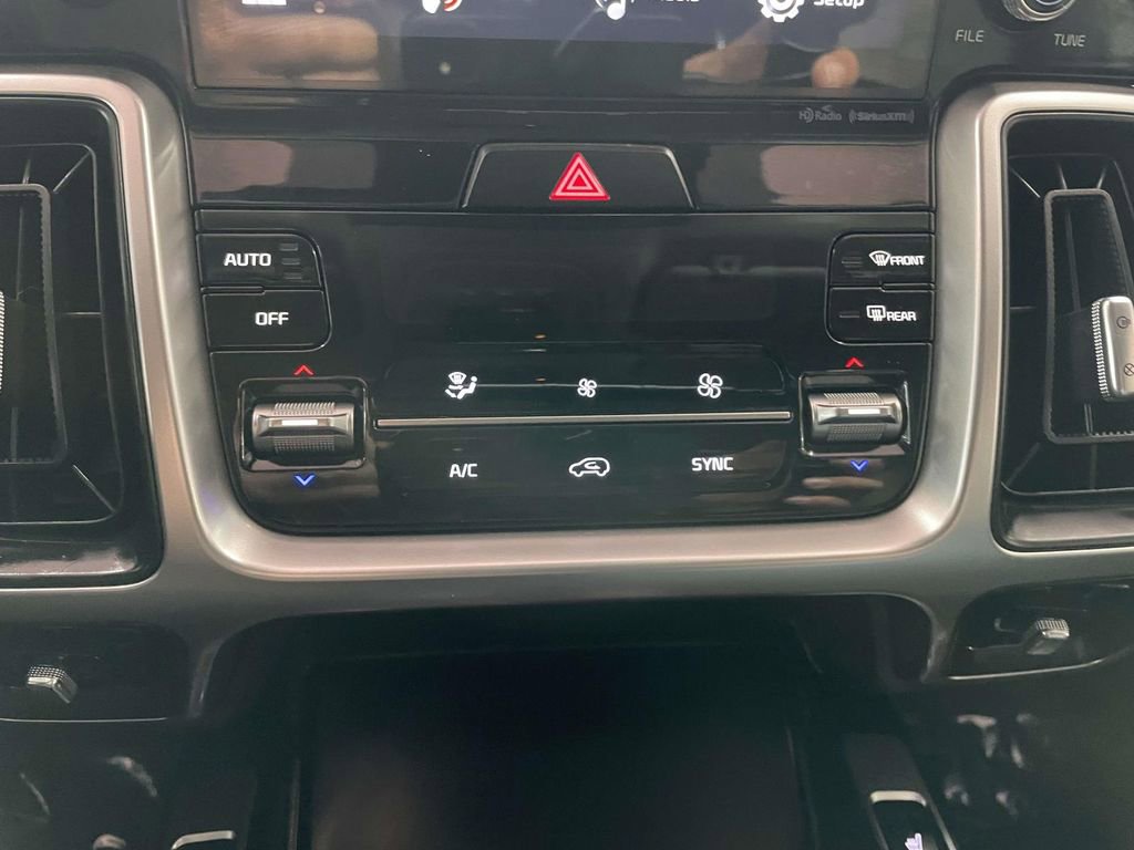 Used 2021 Kia Sorento EX image 40
