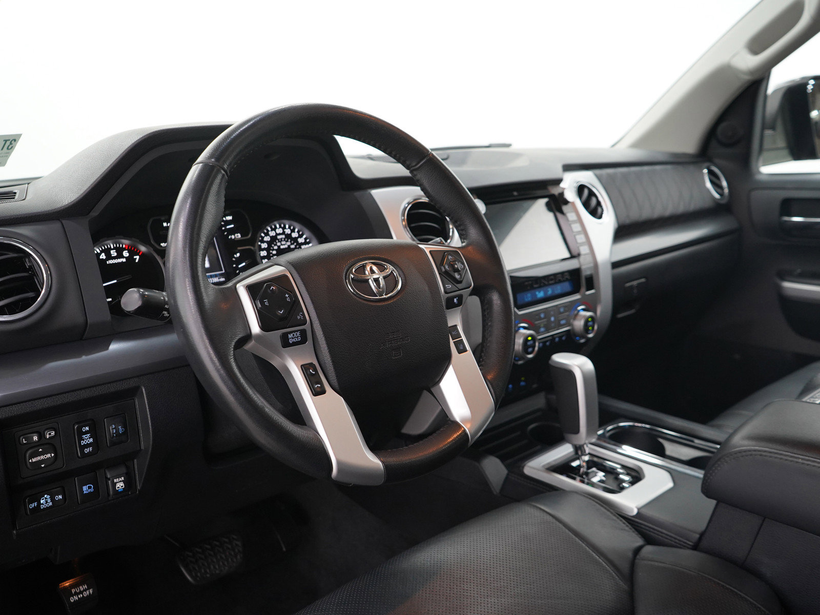Used 2021 Toyota Tundra Platinum AWD/4WD image 27