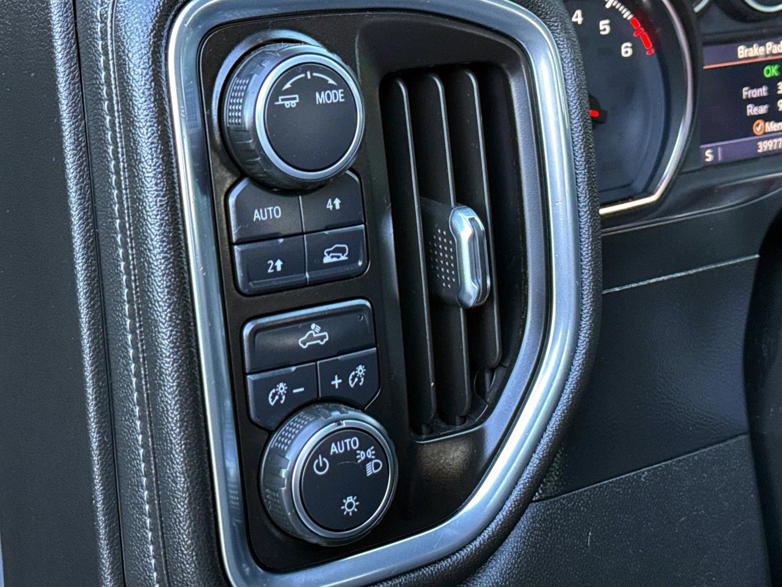 Used 2020 Chevrolet Silverado 1500 LT w/ Trailering Package image 13