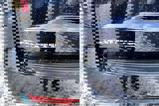 Used 2023 Cadillac Escalade Premium Luxury w/ Performance Package image 7