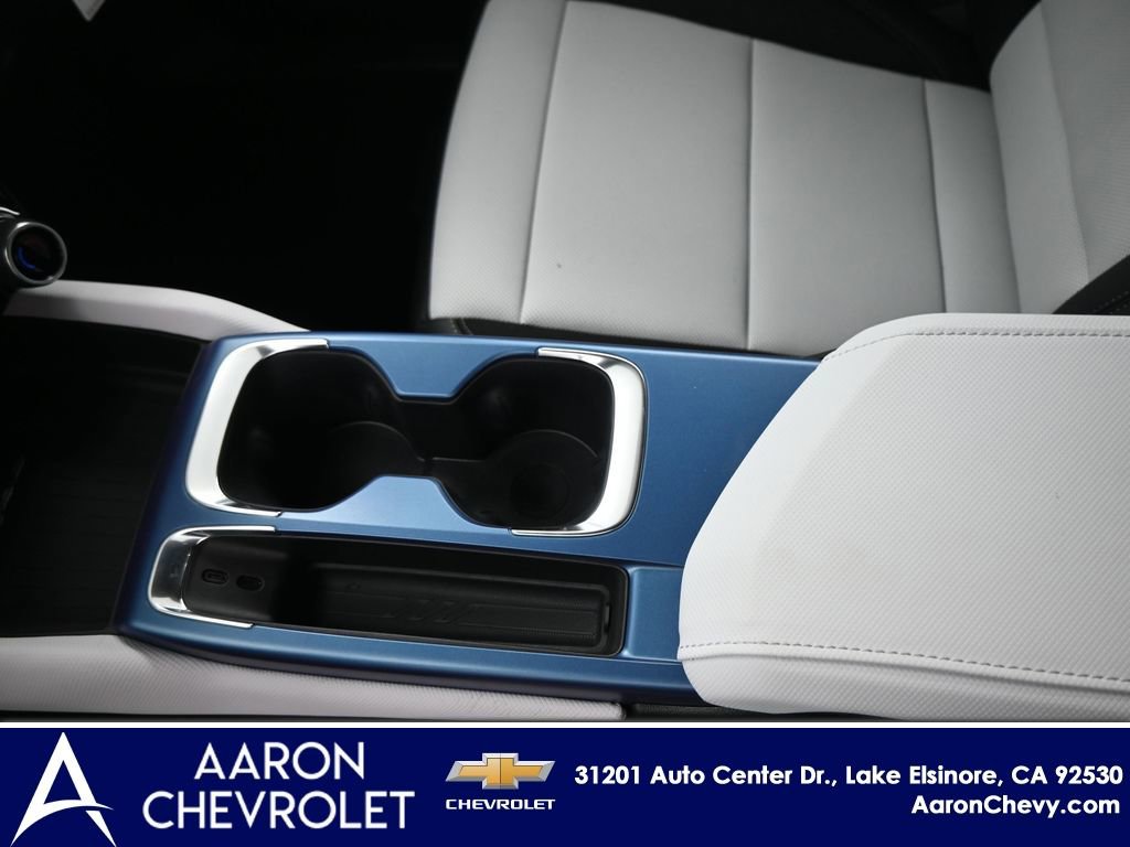 New 2025 Chevrolet Equinox EV LT image 12