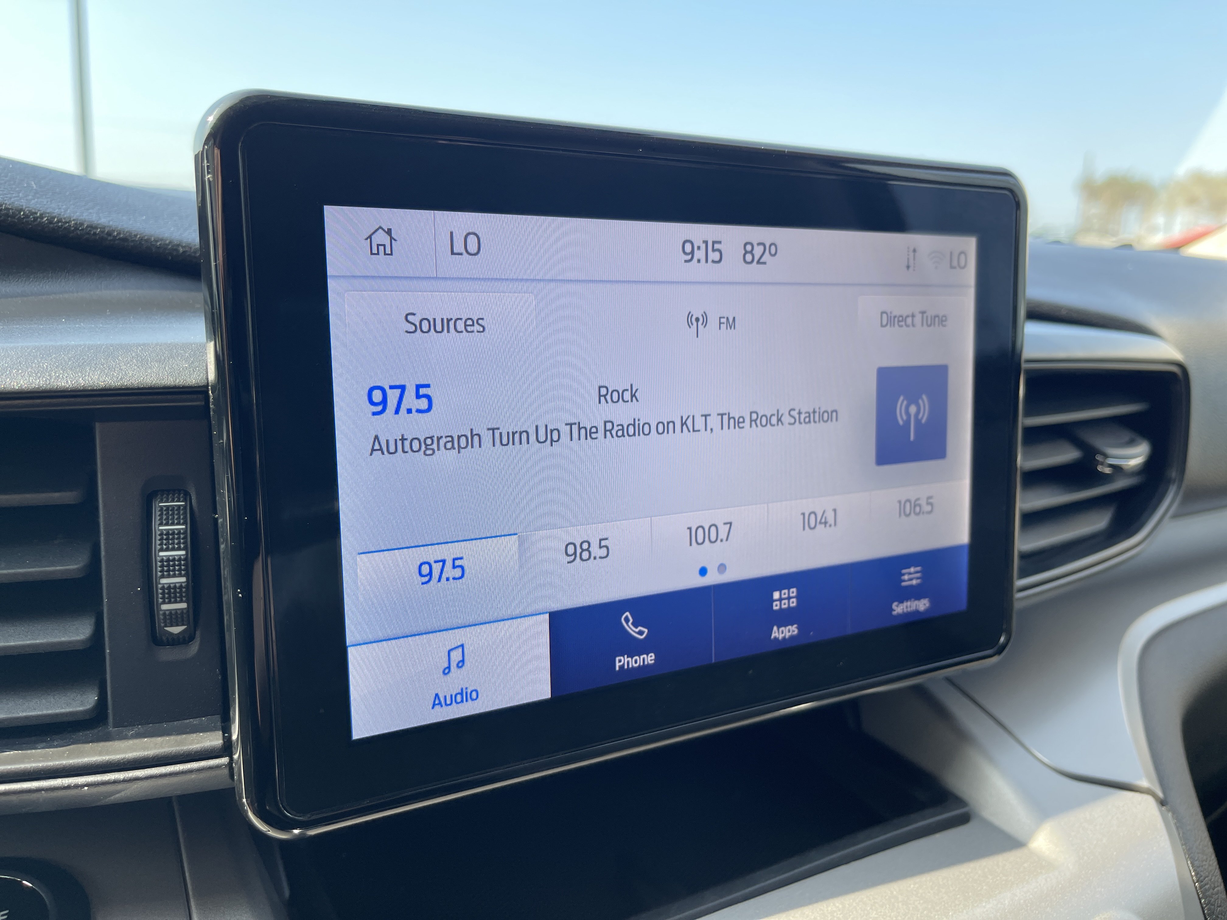 Used 2023 Ford Explorer XLT AWD/4WD image 19