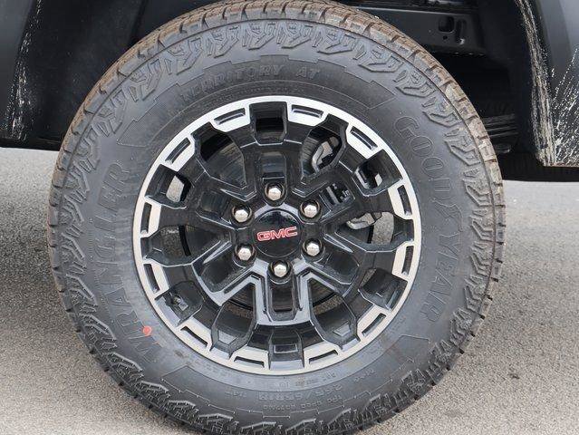 New 2026 GMC Canyon AT4 image 39