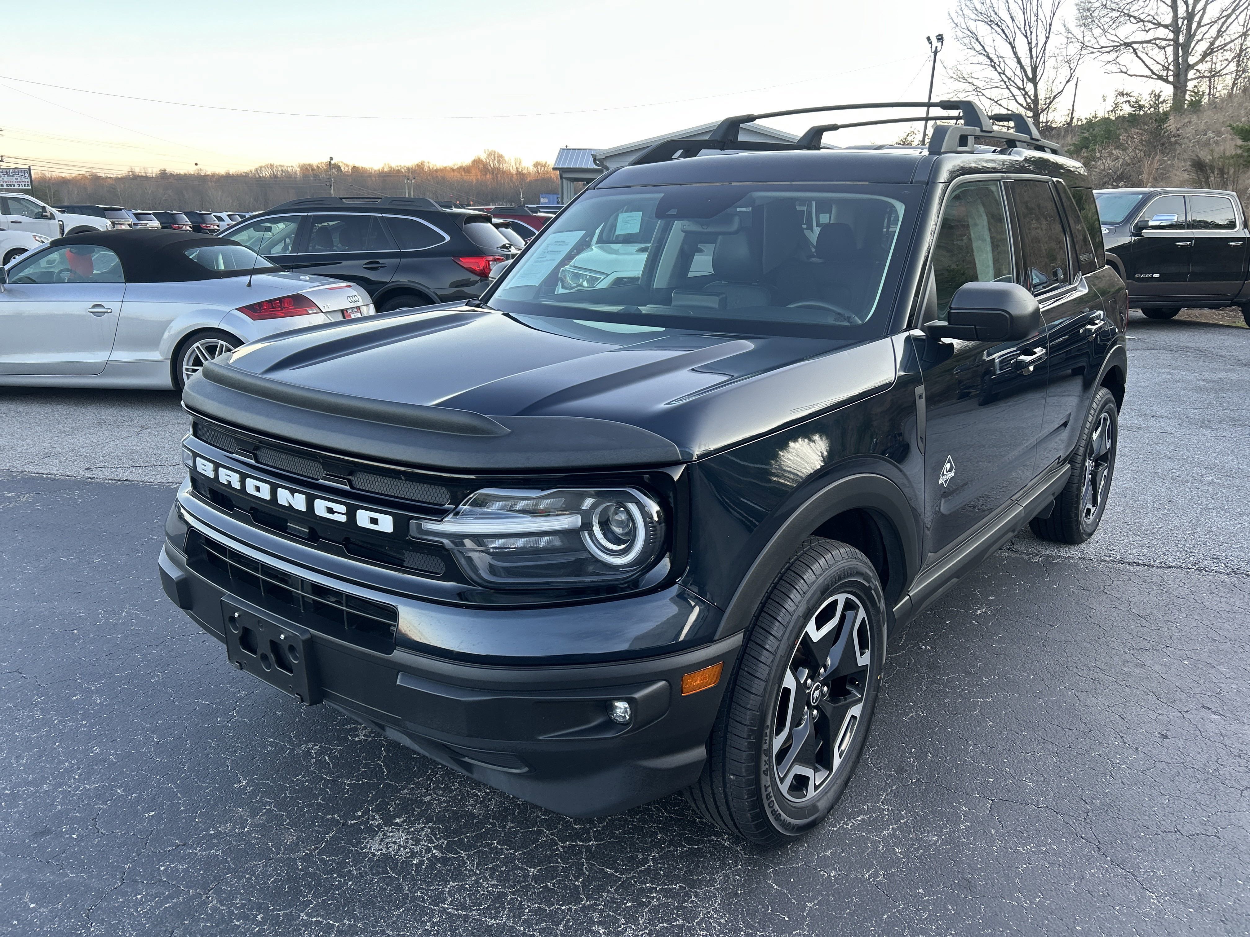 Used 2022 Ford Bronco Sport Outer Banks w/ Tech Package image 3
