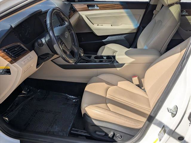 Used 2016 Hyundai Sonata Limited w/ Option Group 02 image 17